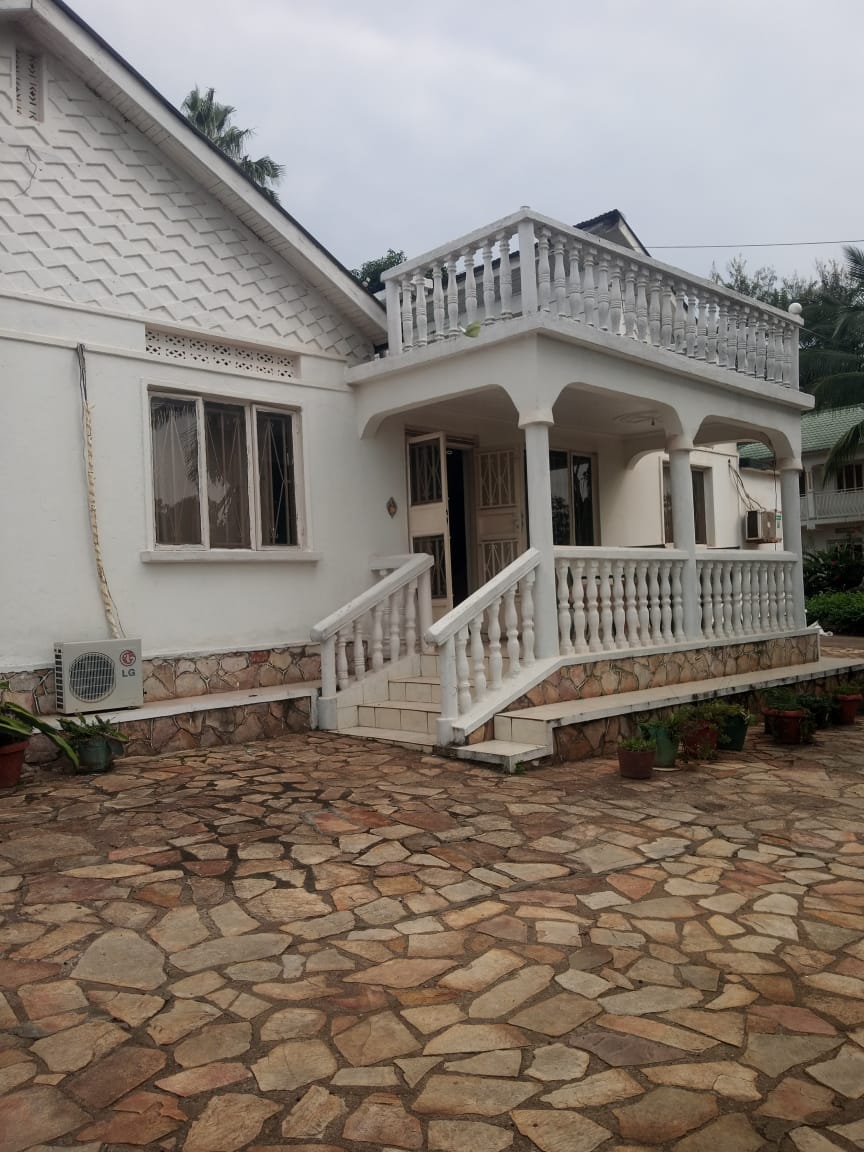 Rwenzori the gardens homestays image 1